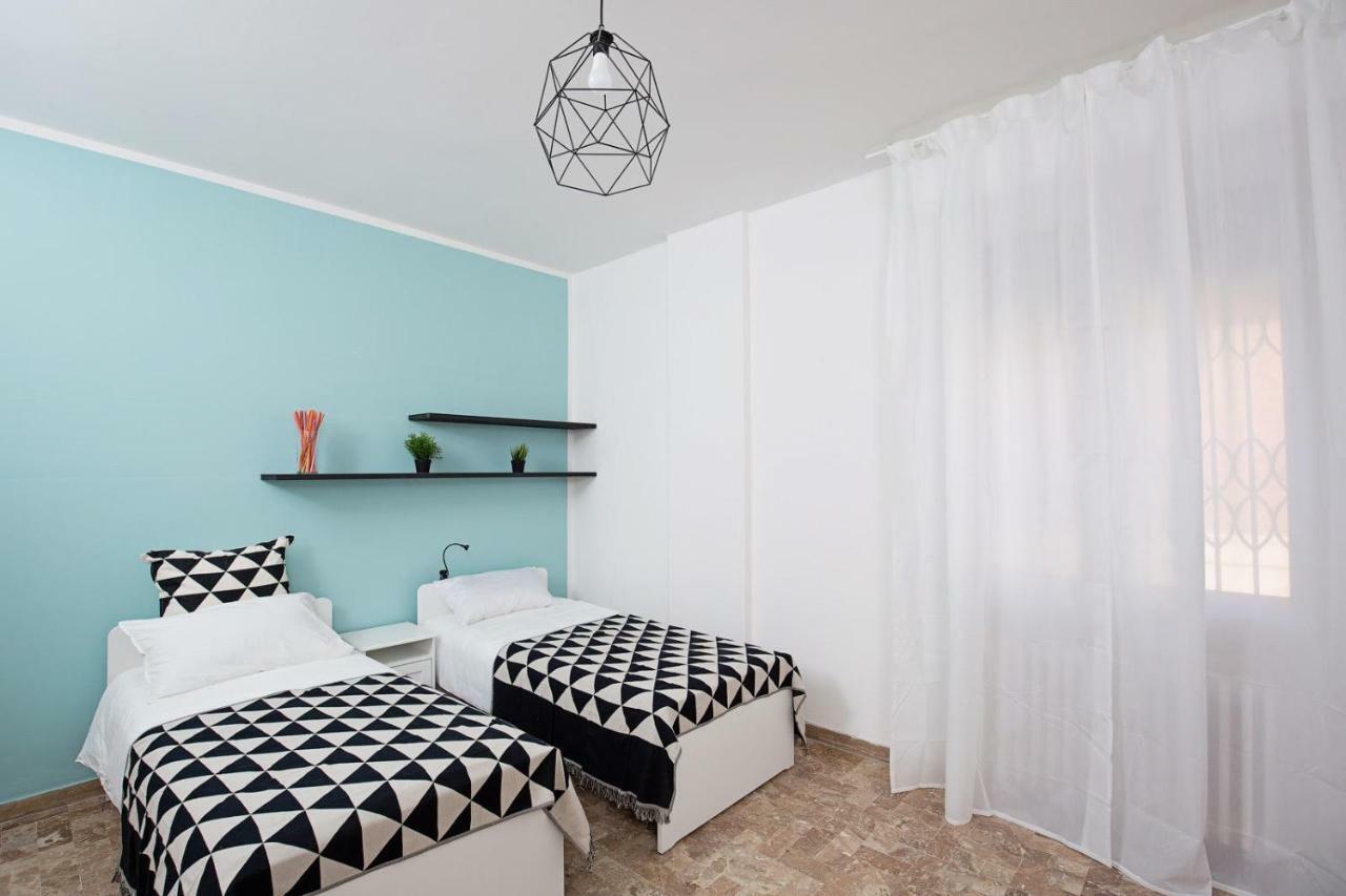 Ponte Tiberio Apartment Rimini Esterno foto